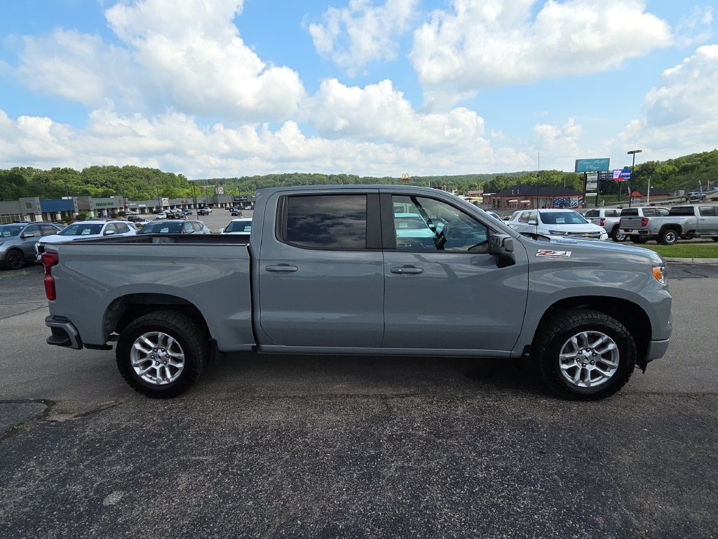 Used 2024 Chevrolet Silverado 1500 RST w/ Z71 Off-Road Package AWD/4WD image 10