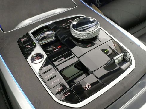 Used 2024 BMW X7 xDrive40i w/ Executive Package image 65