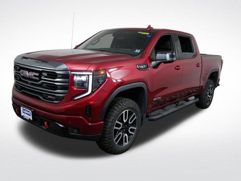 Used 2024 GMC Sierra 1500 AT4 w/ Technology Package AWD/4WD image 9