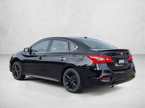 Used 2018 Nissan Sentra SR w/ Technology Package FWD image 5