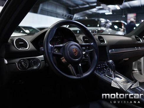 Used 2019 Porsche 718 Cayman RWD image 26