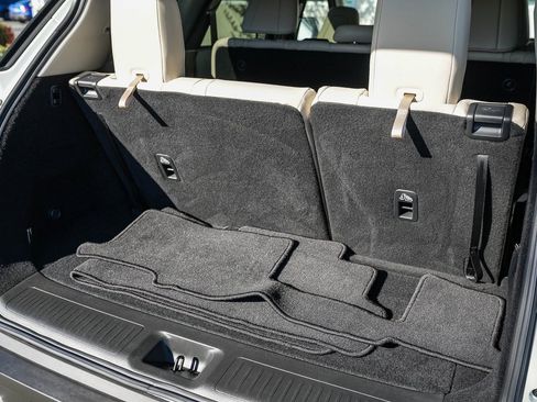 Certified 2025 INFINITI QX60 Luxe w/ Vision Package image 25