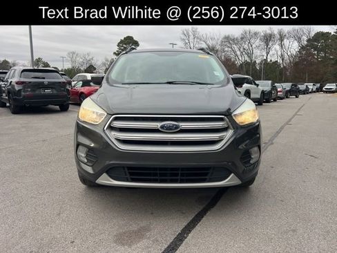 Used 2018 Ford Escape SE image 2