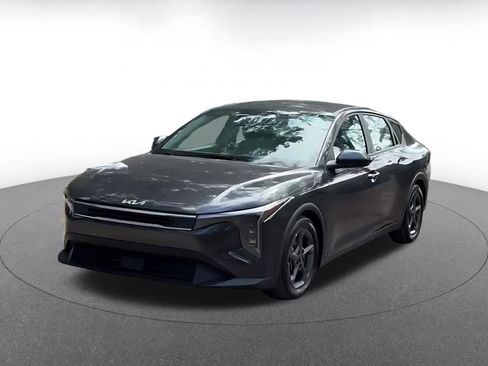Used 2025 Kia K4 LXS image 7
