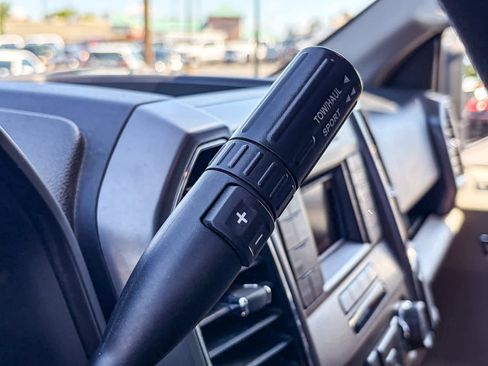 Used 2017 Ford F150 XLT image 18