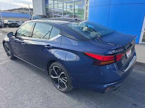 Used 2023 Nissan Altima 2.5 SR AWD/4WD image 3