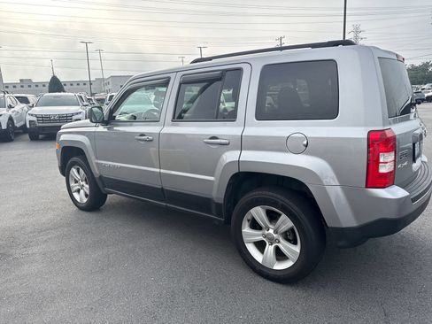 Used 2015 Jeep Patriot Sport w/ Power Value Group AWD/4WD image 10