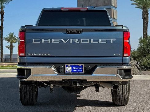 Used 2025 Chevrolet Silverado 2500 LTZ w/ LTZ Convenience Package image 6