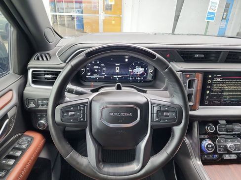 Used 2023 GMC Yukon XL Denali Ultimate AWD/4WD image 20