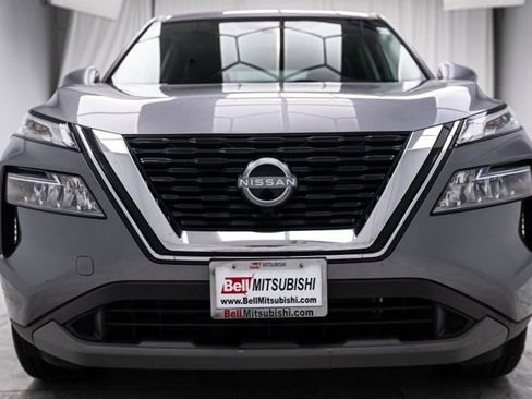 Used 2023 Nissan Rogue SV image 7