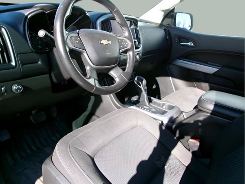 Used 2022 Chevrolet Colorado LT w/ Fleet Safety Package RWD image 11