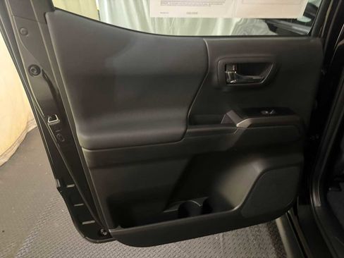 Certified 2023 Toyota Tacoma TRD Off-Road image 23