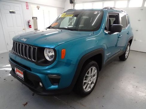 Certified 2022 Jeep Renegade Latitude AWD/4WD image 17