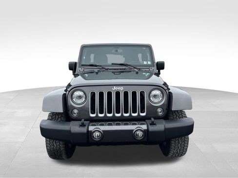 Used 2017 Jeep Wrangler Unlimited Sahara w/ Connectivity Group image 24