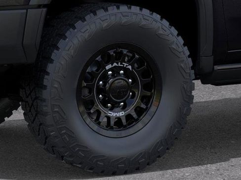 New 2026 GMC Sierra 2500 AT4X w/ AT4X AEV Edition image 9