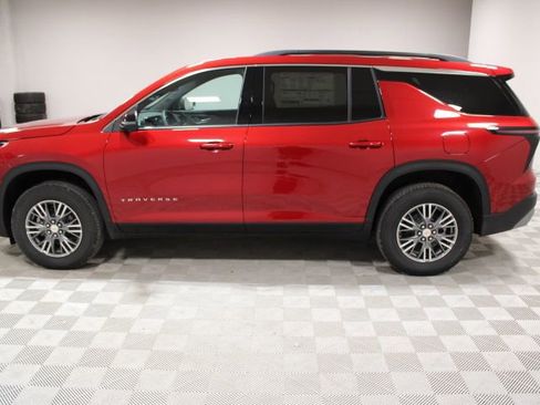 New 2025 Chevrolet Traverse LT w/ Enhanced Driving Package image 5