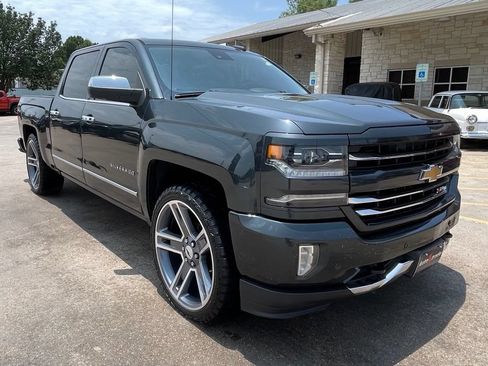 Used 2017 Chevrolet Silverado 1500 LTZ Z71 w/ LTZ Plus Package AWD/4WD image 2