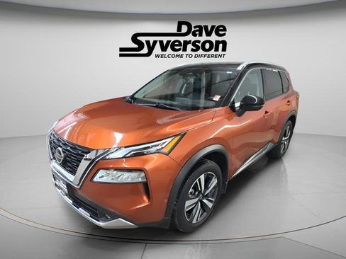 Used 2021 Nissan Rogue Platinum image 1