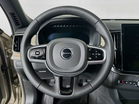 New 2026 Volvo XC90 T8 Plus w/ Protection Package Premier AWD/4WD image 11