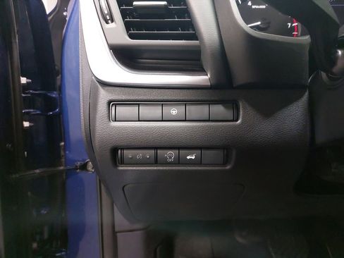 Used 2023 Nissan Rogue SV w/ SV Premium B Package image 26