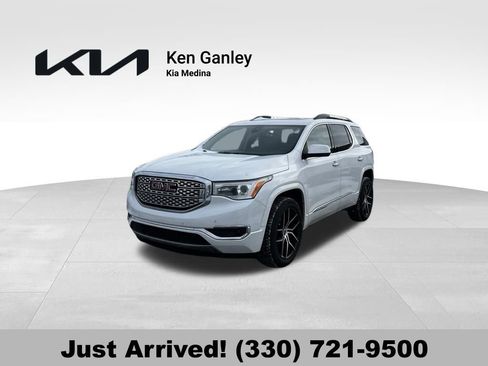 Used 2019 GMC Acadia Denali w/ Technology Package image 1