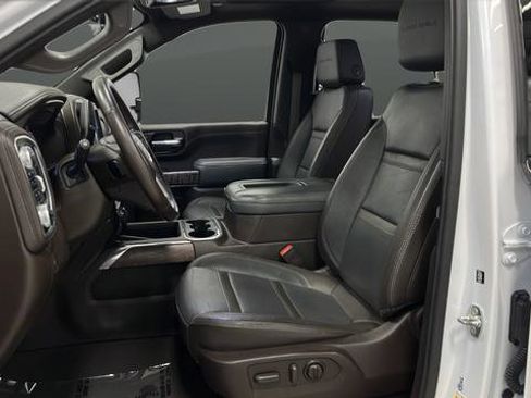 Used 2021 GMC Sierra 3500 Denali w/ Denali Ultimate Package AWD/4WD image 9