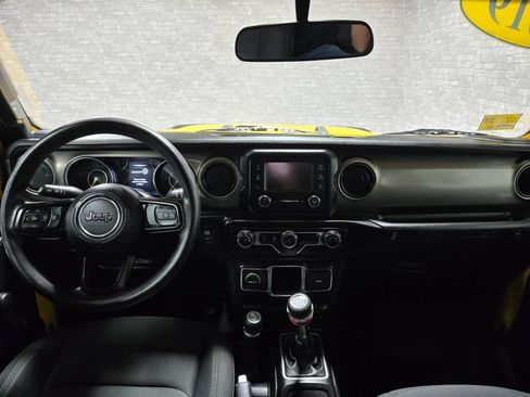 Used 2019 Jeep Wrangler Sport AWD/4WD image 32