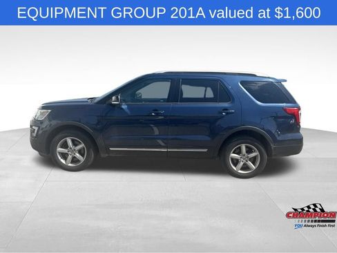 Used 2016 Ford Explorer XLT w/ Equipment Group 201A AWD/4WD image 2