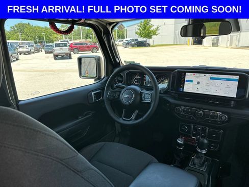 Used 2026 Jeep Wrangler Unlimited Rubicon w/ Xtreme 35 Tire Package AWD/4WD image 33