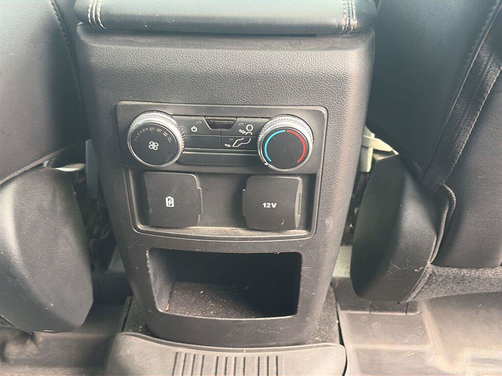 Used 2021 Ford Explorer XLT w/ Equipment Group 202A AWD/4WD image 28