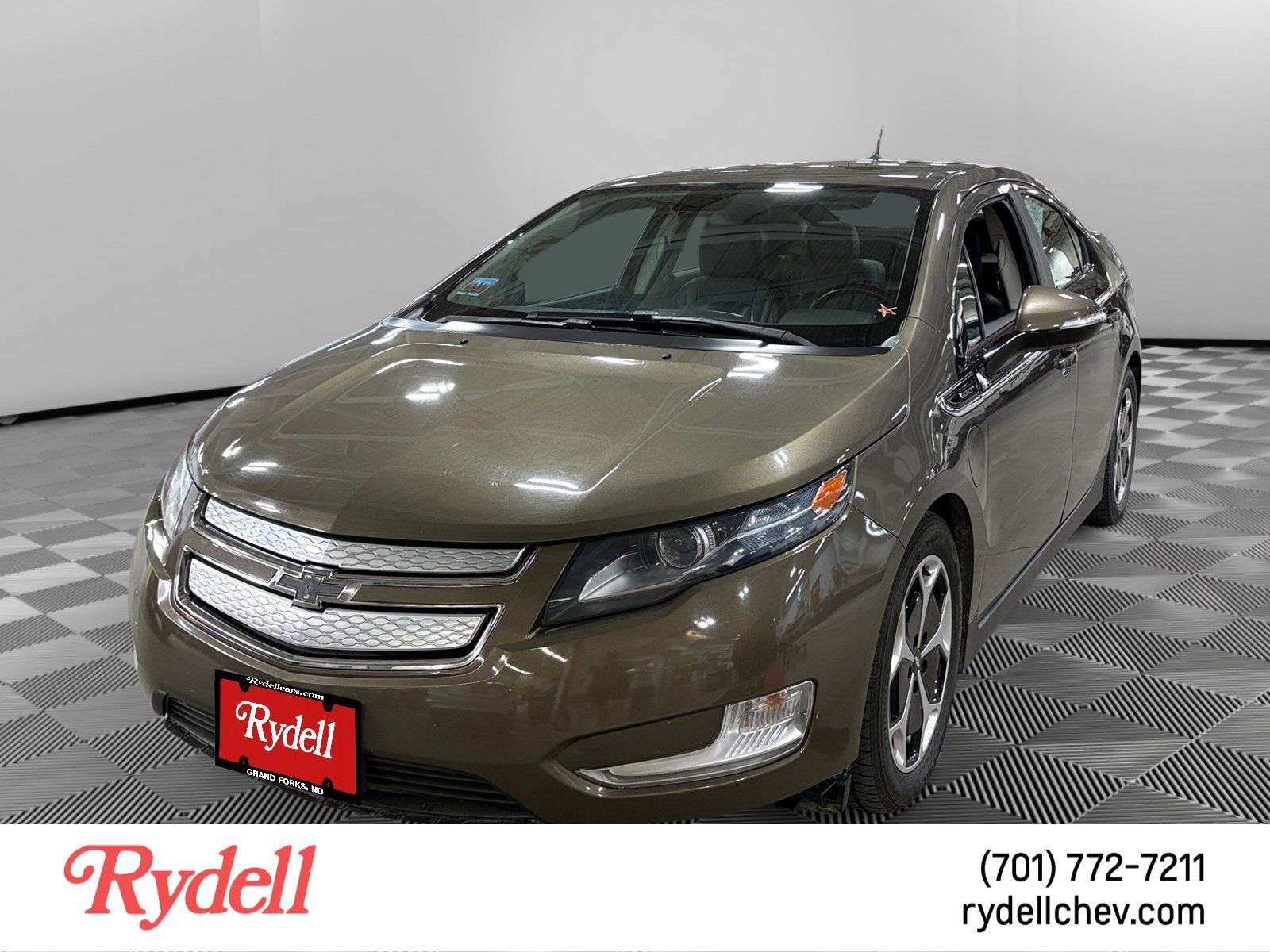 Used 2014 Chevrolet Volt Premium w/ Premium Trim Package FWD image 1