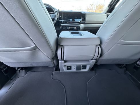 Used 2025 GMC Sierra 1500 SLT image 22