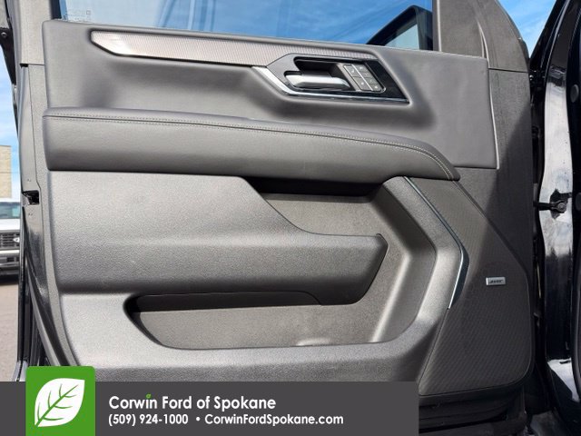 Used 2025 GMC Yukon Elevation AWD/4WD image 22