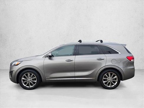 Used 2017 Kia Sorento SX image 2