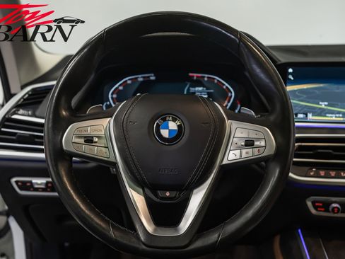 Used 2022 BMW X7 xDrive40i w/ Premium Package image 29