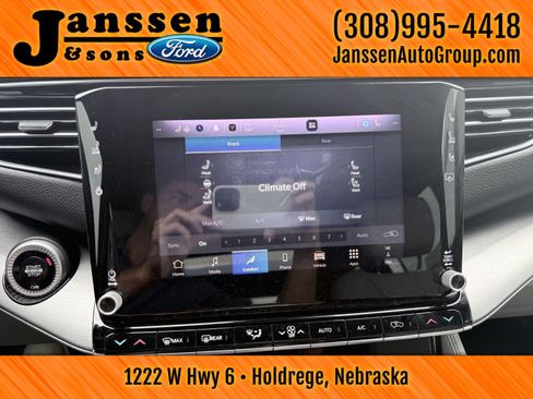Used 2025 Jeep Wagoneer Series III w/ Premium Group I AWD/4WD image 25