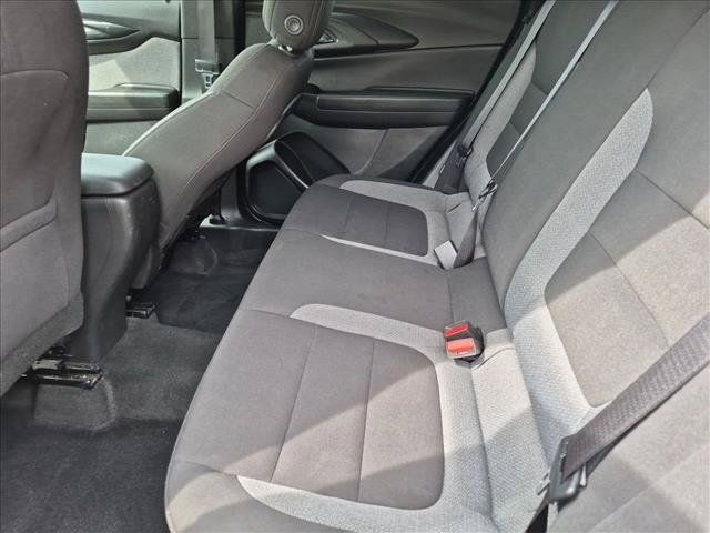 Used 2025 Chevrolet TrailBlazer LT AWD/4WD image 17