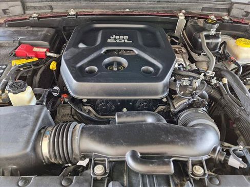 Used 2021 Jeep Wrangler Unlimited Sport AWD/4WD image 22