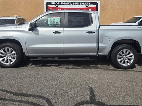 Used 2022 Chevrolet Silverado 1500 Custom AWD/4WD image 1