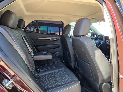 Used 2023 Buick Envision Avenir image 27