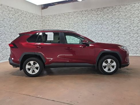 Used 2021 Toyota RAV4 XLE w/ Convenience Package image 6