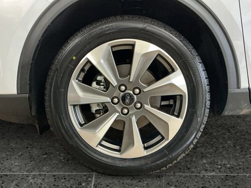 Certified 2025 Ford Escape Platinum AWD/4WD image 14