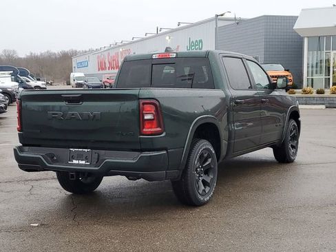 New 2026 RAM 1500 4x4 Crew Cab image 8