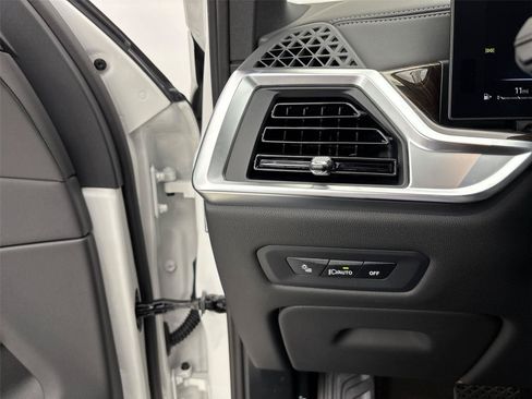 New 2026 BMW X5 xDrive40i AWD/4WD image 31