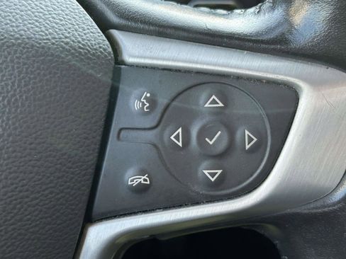 Used 2020 GMC Acadia SLT image 23