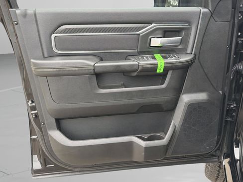 New 2025 RAM 2500 Big Horn AWD/4WD image 30
