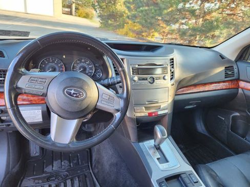 Used 2010 Subaru Outback 2.5i Limited image 46