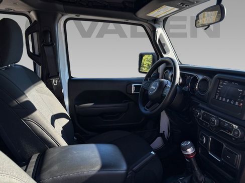 Used 2023 Jeep Gladiator Sport w/ Trailer Tow Package image 11