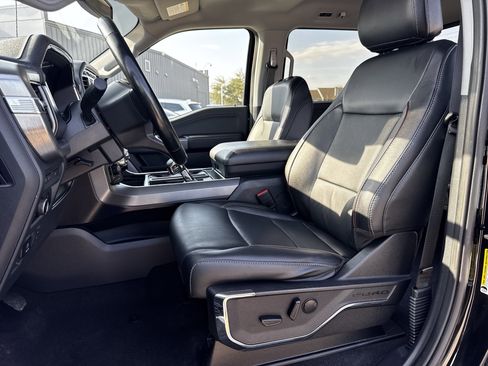 Used 2023 Ford F150 Lariat w/ Trailer Tow Package image 27