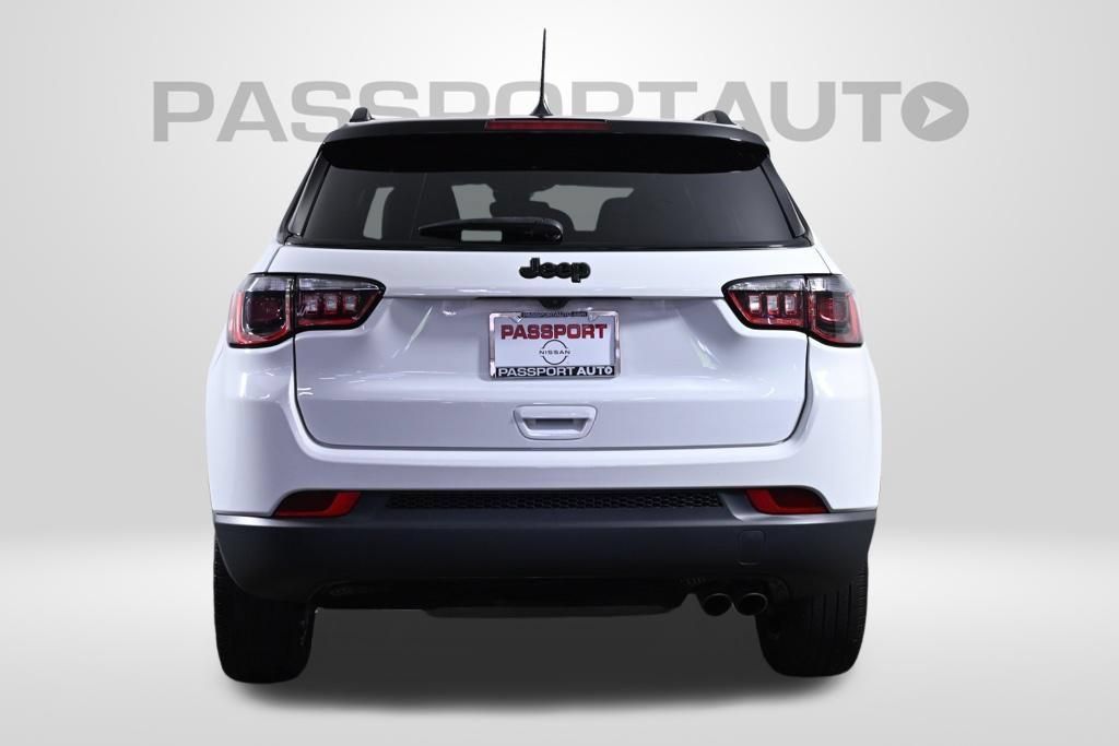 Used 2022 Jeep Compass Latitude FWD image 6